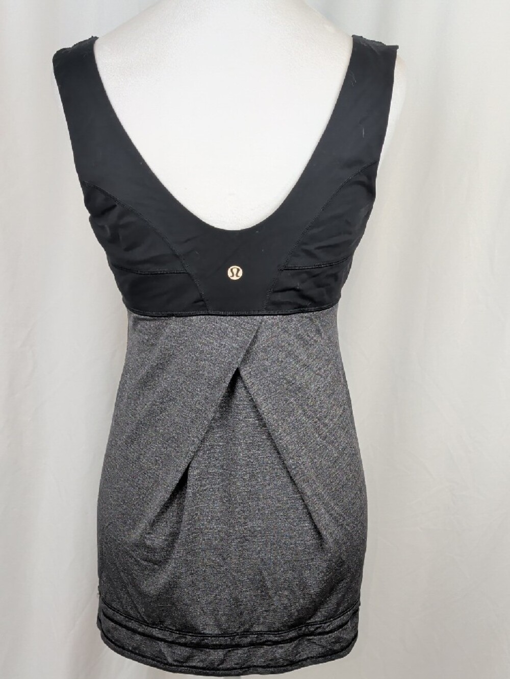 Lululemon Run Tame Me Tank First Release Black Size 12 - Picture 2 of 12